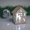 Karácsonyi LED dekor házikó - hidegfehér - fa - 6 féle - 10 x 12 x 5,6 cm